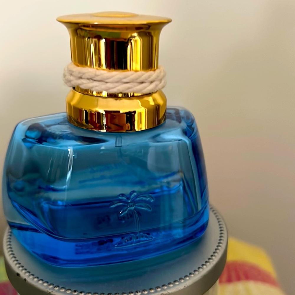 Tommy Bahama bottle